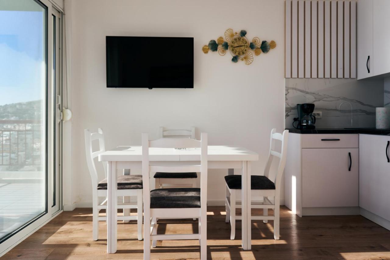 Central Beach Apartment Саранде Екстериор снимка